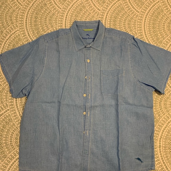 Lot of Tommy Bahama XL button-ups and pants - Picture 8 of 15